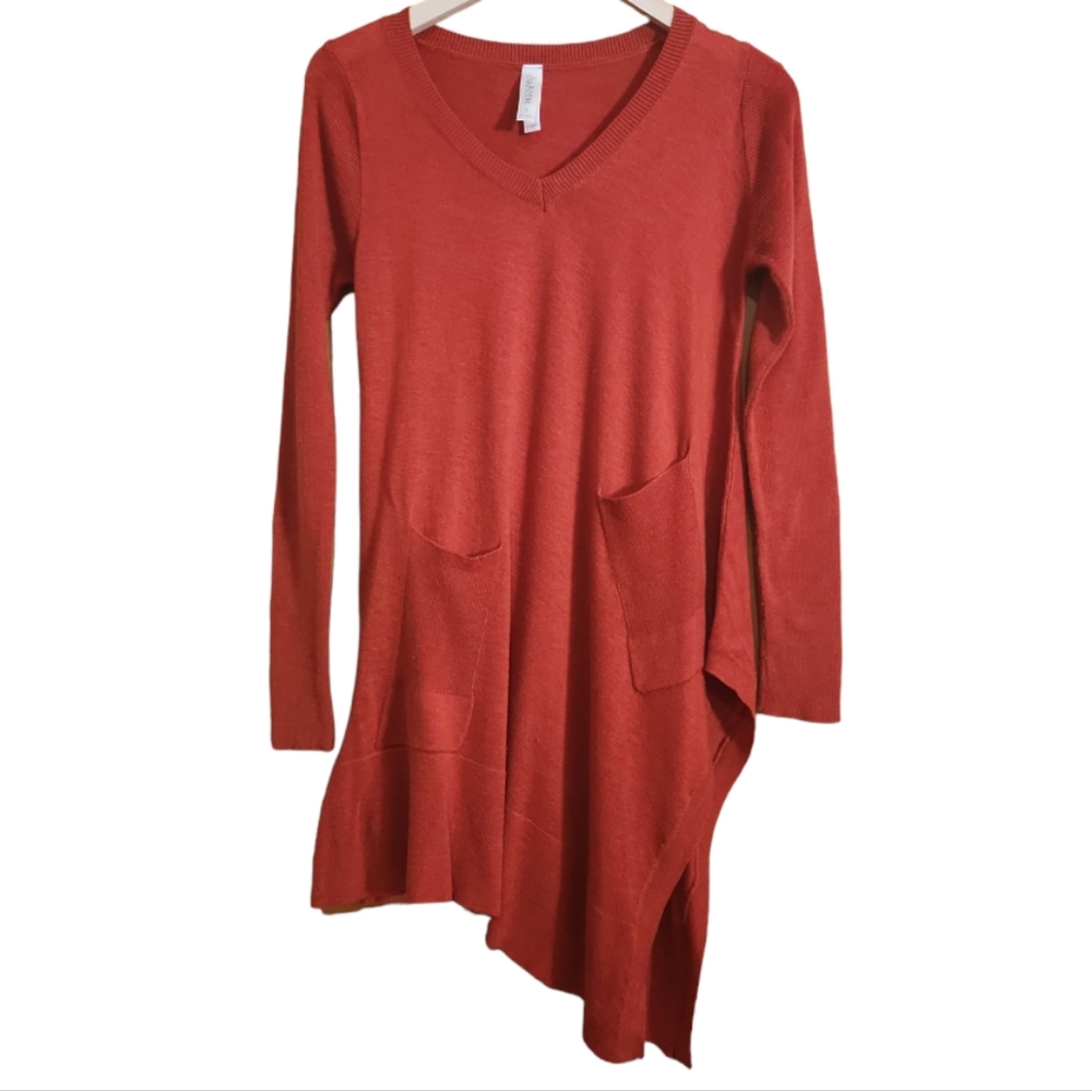 CUBISM S BURNT ORANGE LIGHT ASYMMETRICAL SWEATER